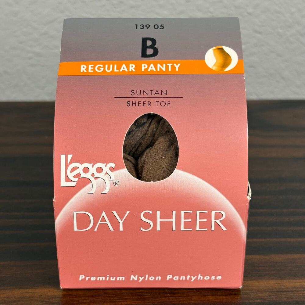 Leggs Pantyhose Day Sheer Toe Sun Tan Color Size B Hosiery Nylon Vintage Retro